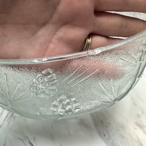 Vintage Indiana Glass Tiara Ponderosa Pine Serving Bowl and 3 Salad Bowls Clear - Picture 9 of 10